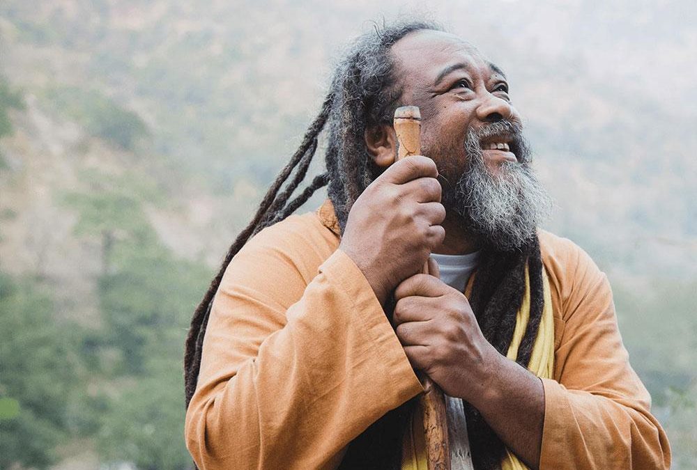 Mooji – You Are the Intelligent Space that Allows the Play of Duality